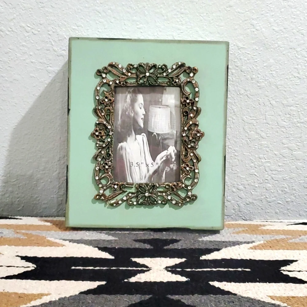 Photo Box Keepsakes - Picture 1 of 3